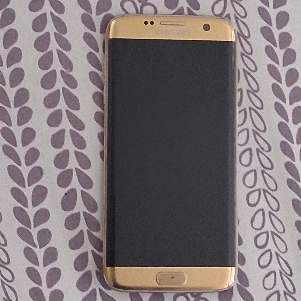 USED- Galaxy S7 Edge Samsung Phone